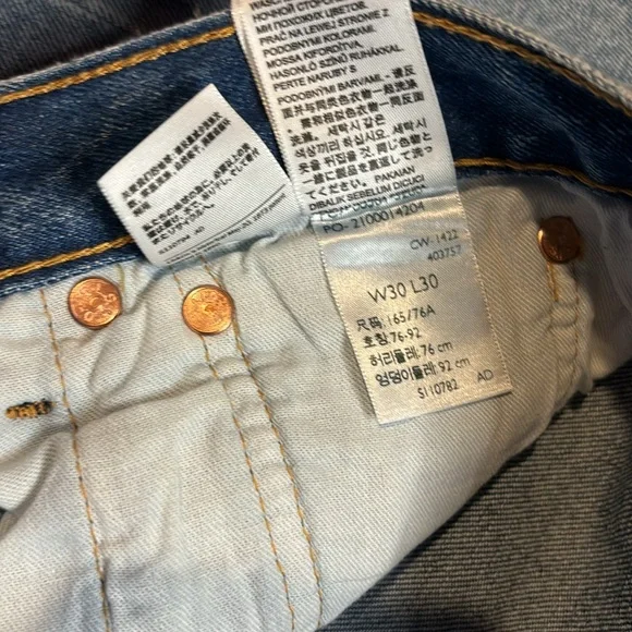 NWT's Levis's 501's, Size 30. - Picture 13 of 16